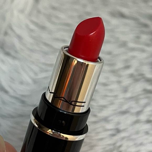 MAC Cosmetics Tiny Treasures Mini Lip Duo: Red - Picture 3 of 12